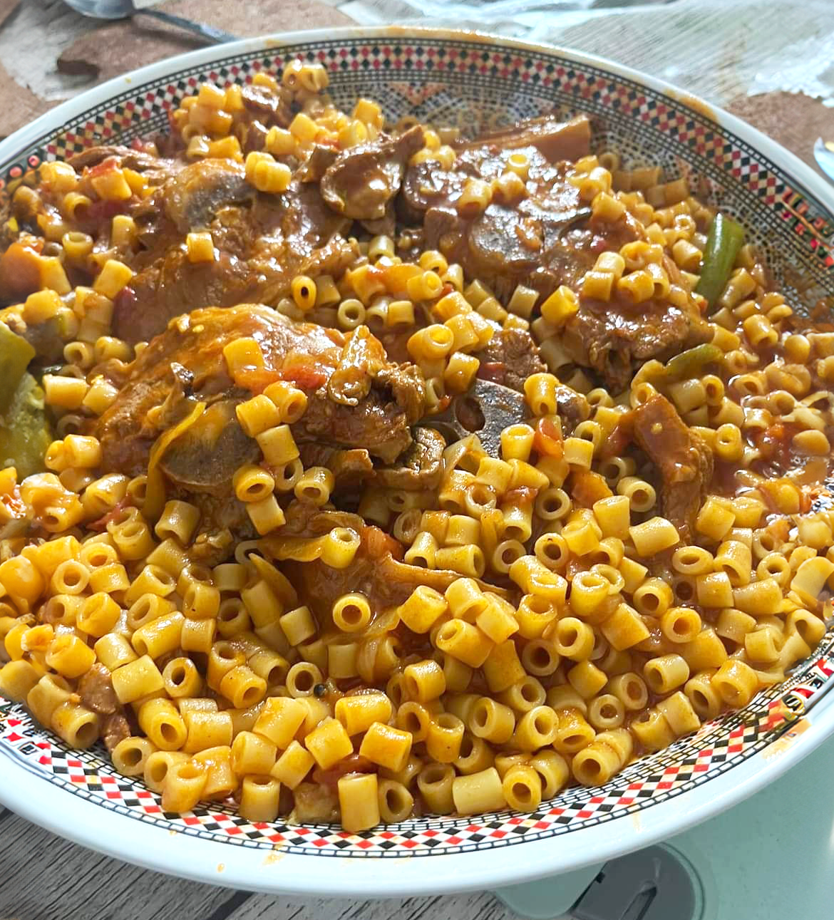 ربع كيلو مكرونة مبكبكة باللحمة الشمبري العجانى